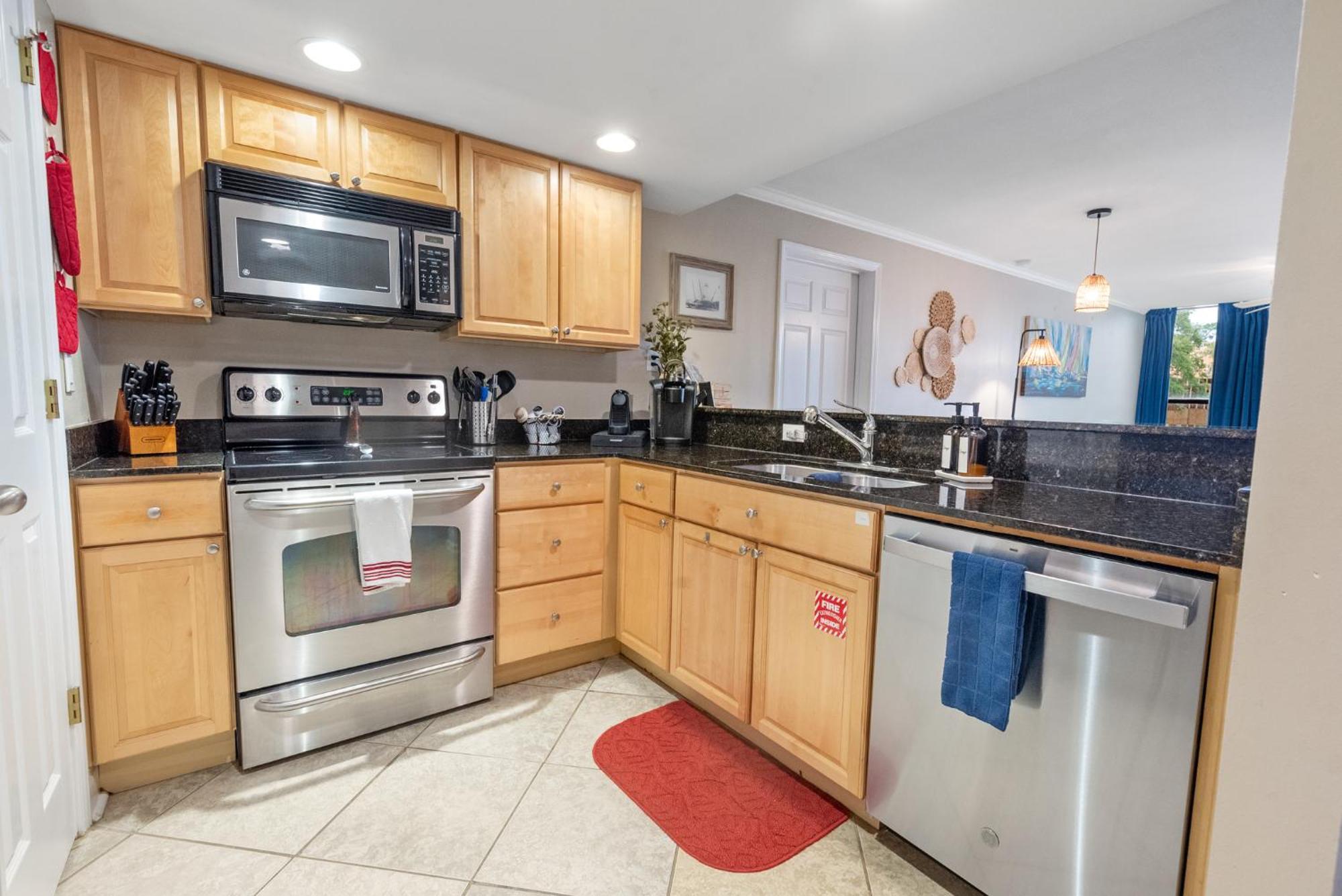 Fun 2 Bed/2 Bath Condo With Pool On Biloxi Beach Eksteriør bilde